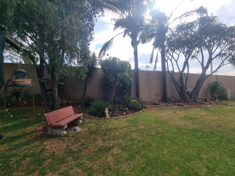 3 Bedroom Property for Sale in Florida Glen Gauteng