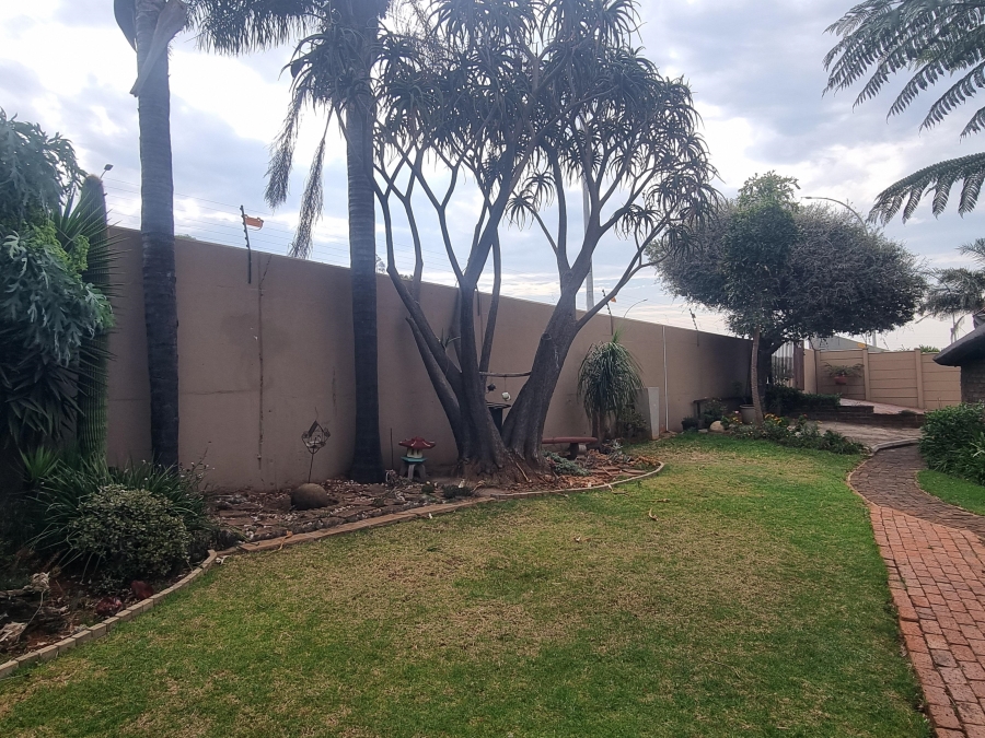 3 Bedroom Property for Sale in Florida Glen Gauteng