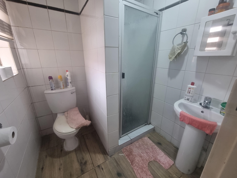 To Let 3 Bedroom Property for Rent in Lindhaven Gauteng