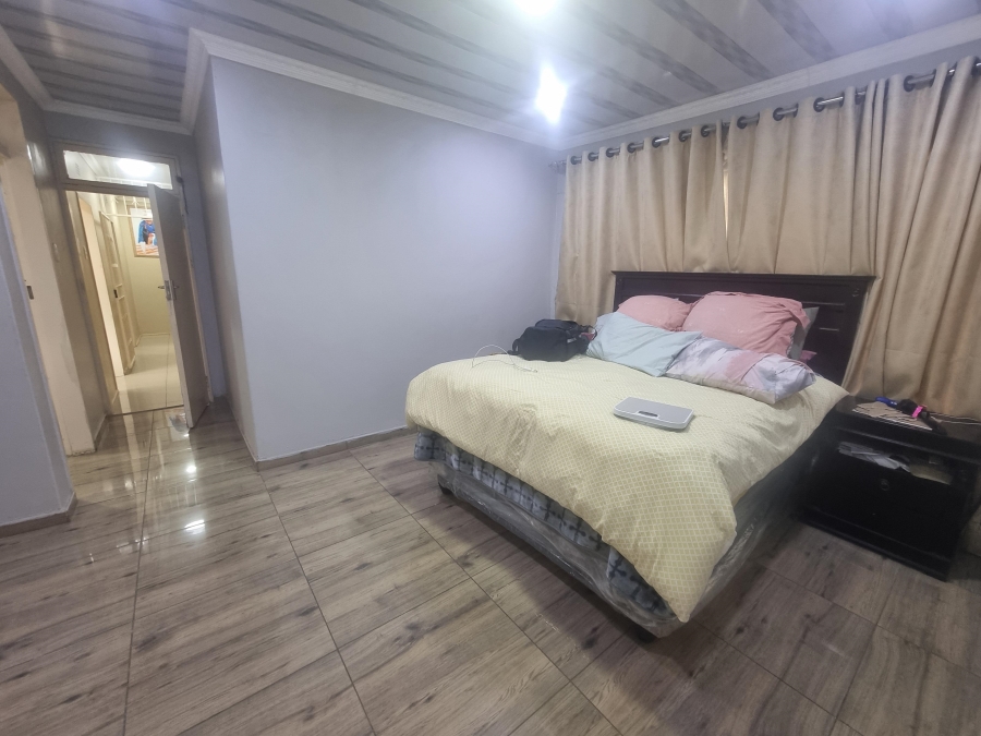 To Let 3 Bedroom Property for Rent in Lindhaven Gauteng