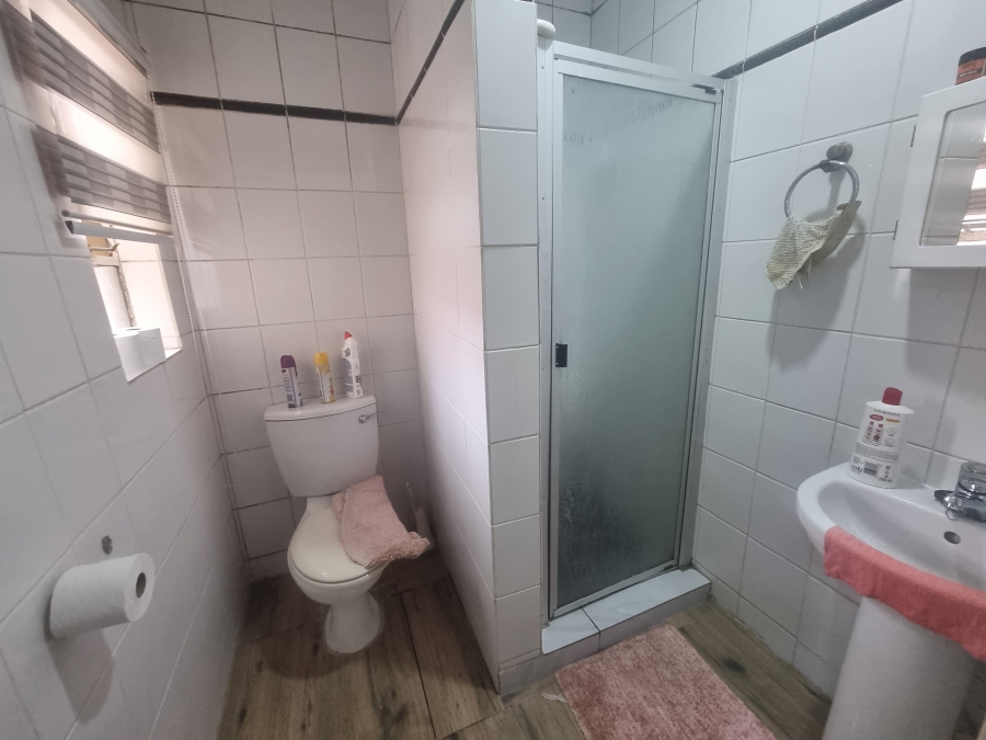 To Let 3 Bedroom Property for Rent in Lindhaven Gauteng