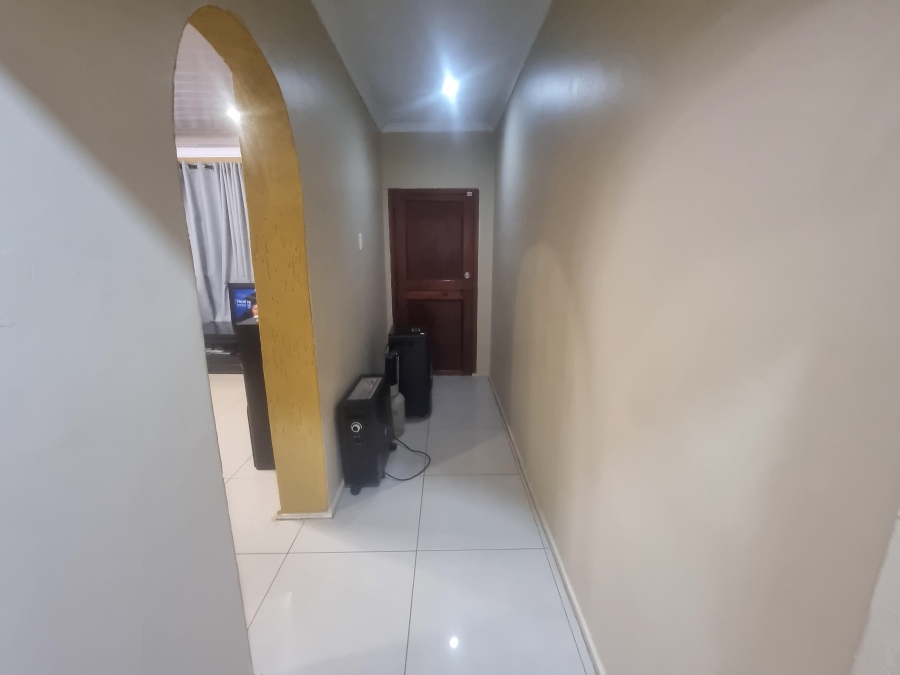 To Let 3 Bedroom Property for Rent in Lindhaven Gauteng