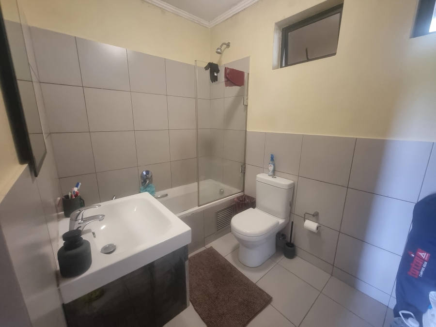 1 Bedroom Property for Sale in Jackal Creek Golf Estate Gauteng