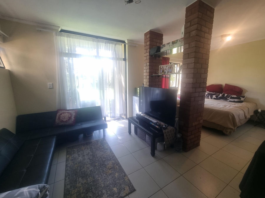 1 Bedroom Property for Sale in Jackal Creek Golf Estate Gauteng