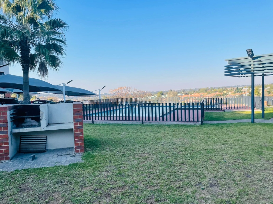 2 Bedroom Property for Sale in Noordhang Gauteng