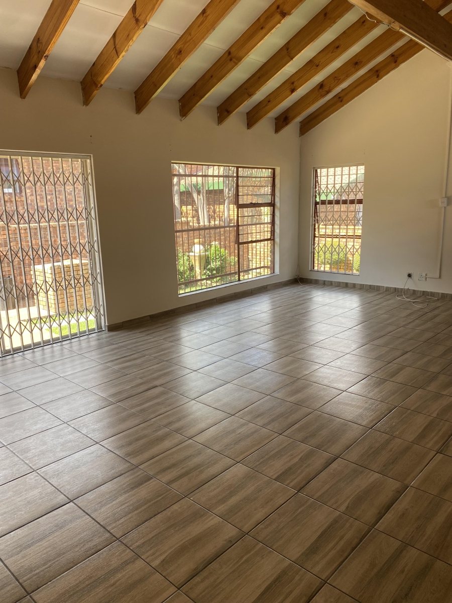 3 Bedroom Property for Sale in Moreleta Park Gauteng