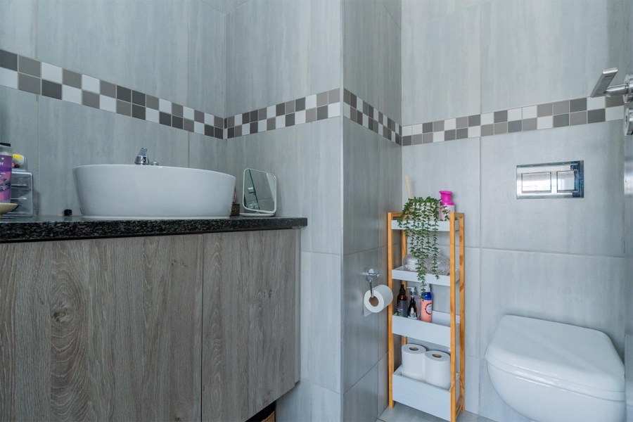 2 Bedroom Property for Sale in Pomona Gauteng