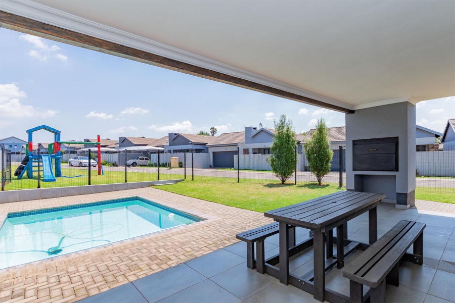 2 Bedroom Property for Sale in Pomona Gauteng