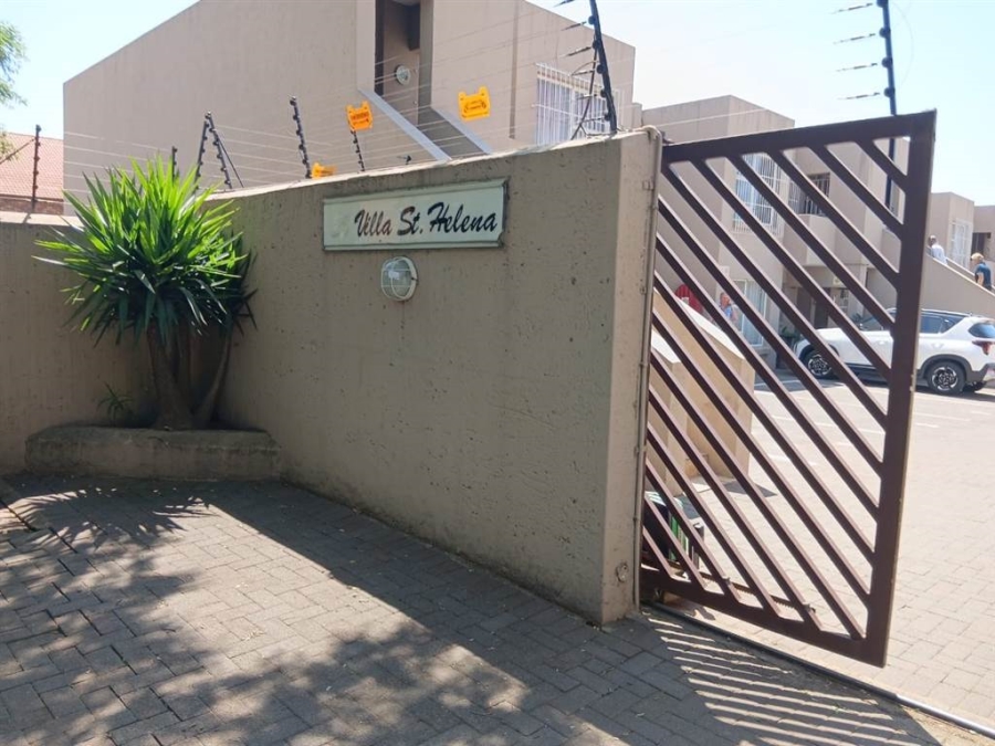 2 Bedroom Property for Sale in New Redruth Gauteng