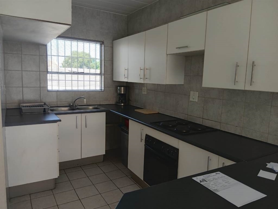 2 Bedroom Property for Sale in New Redruth Gauteng