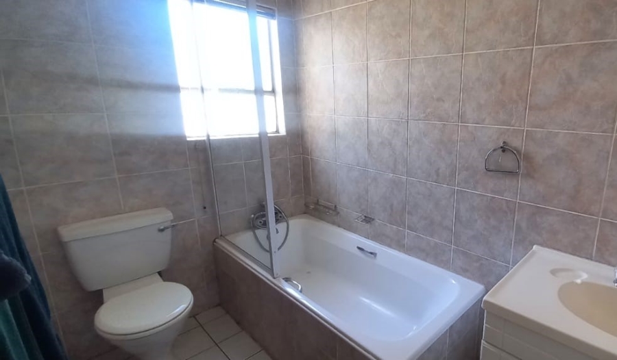 2 Bedroom Property for Sale in New Redruth Gauteng