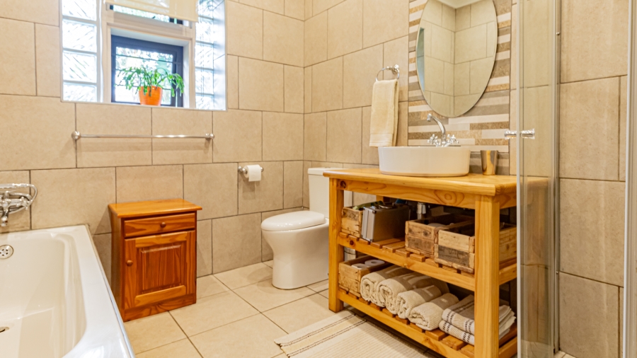 4 Bedroom Property for Sale in Alberante Gauteng