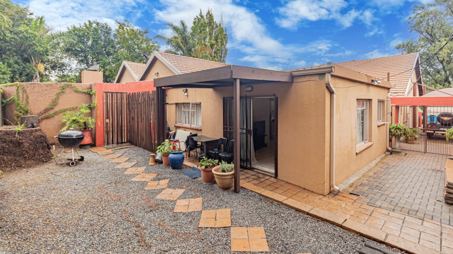 4 Bedroom Property for Sale in Alberante Gauteng