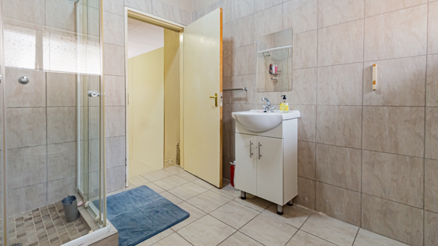 4 Bedroom Property for Sale in Alberante Gauteng