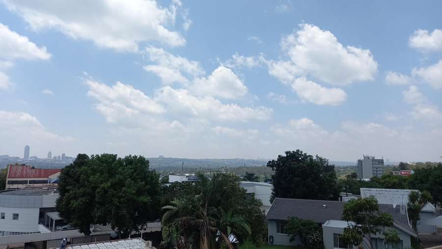 1 Bedroom Property for Sale in Kensington B Gauteng