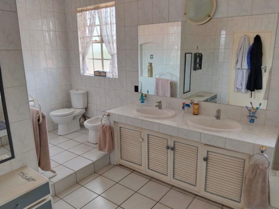 4 Bedroom Property for Sale in Randhart Gauteng