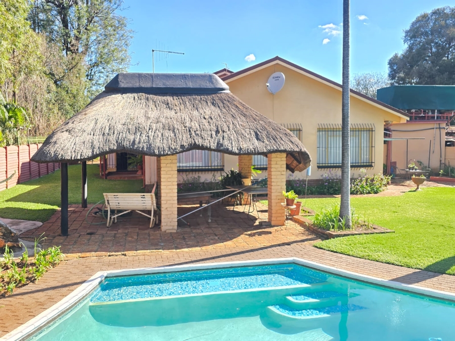 3 Bedroom Property for Sale in Sinoville Gauteng
