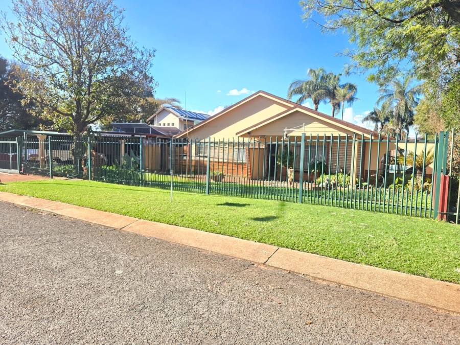 3 Bedroom Property for Sale in Sinoville Gauteng