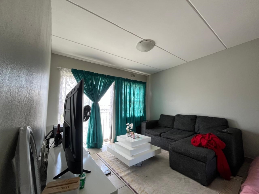 2 Bedroom Property for Sale in Montana Tuine Gauteng