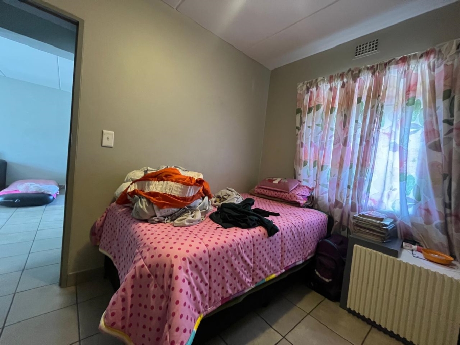 2 Bedroom Property for Sale in Montana Tuine Gauteng