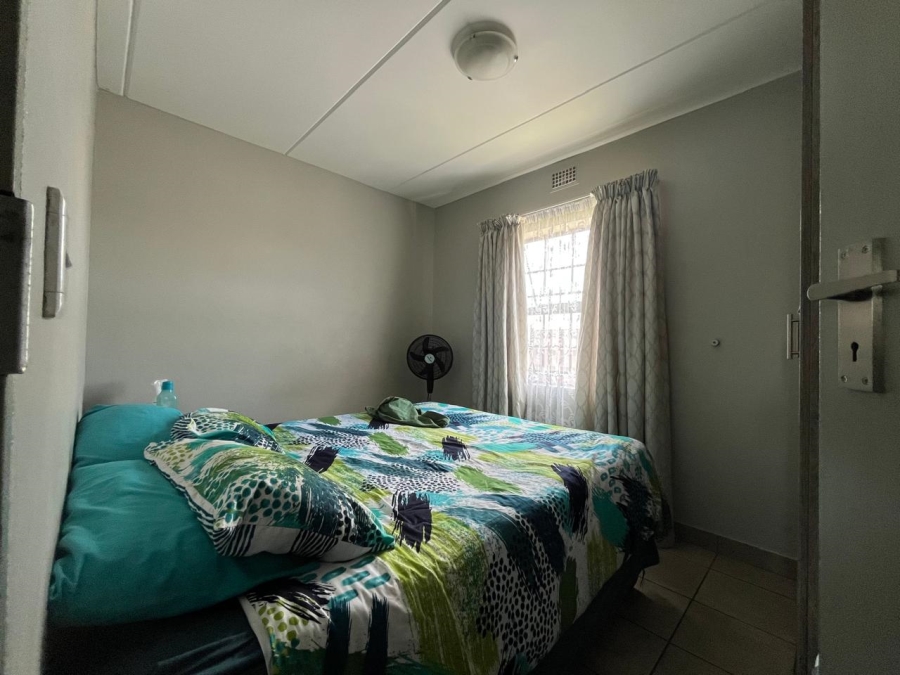2 Bedroom Property for Sale in Montana Tuine Gauteng