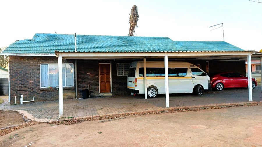 3 Bedroom Property for Sale in Crystal Park Gauteng