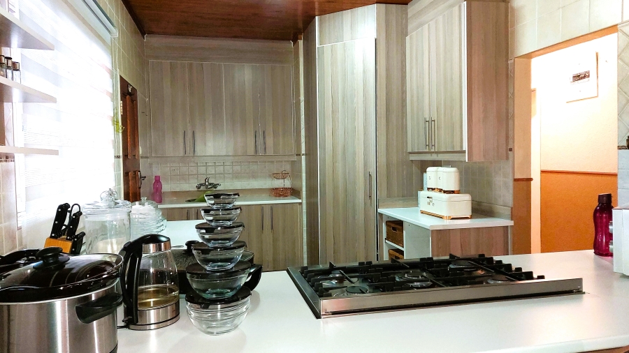 3 Bedroom Property for Sale in Crystal Park Gauteng