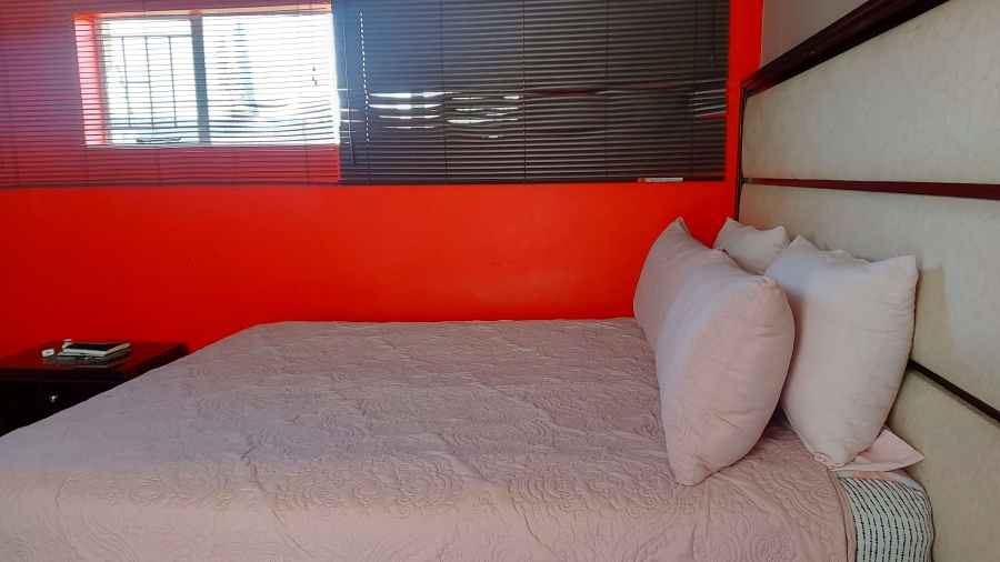 3 Bedroom Property for Sale in Crystal Park Gauteng