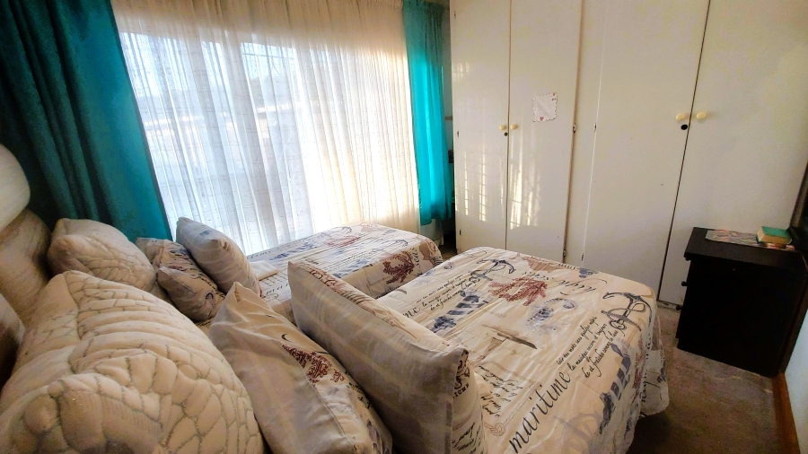 3 Bedroom Property for Sale in Crystal Park Gauteng