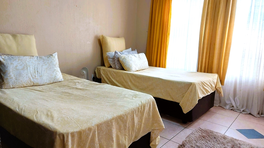 3 Bedroom Property for Sale in Crystal Park Gauteng