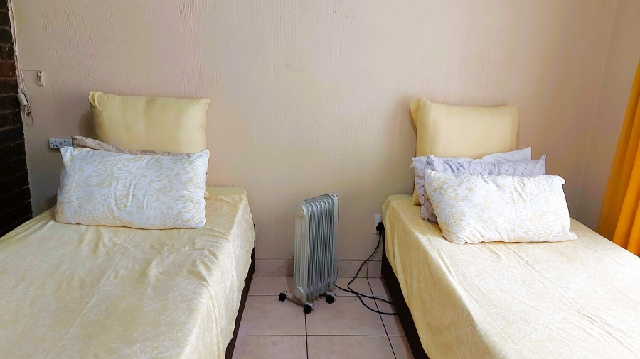 3 Bedroom Property for Sale in Crystal Park Gauteng