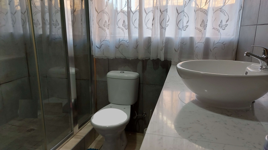 3 Bedroom Property for Sale in Crystal Park Gauteng