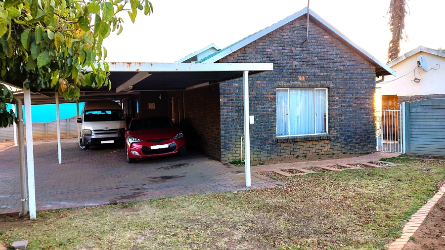 3 Bedroom Property for Sale in Crystal Park Gauteng