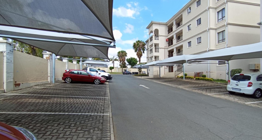 1 Bedroom Property for Sale in Noordwyk Gauteng