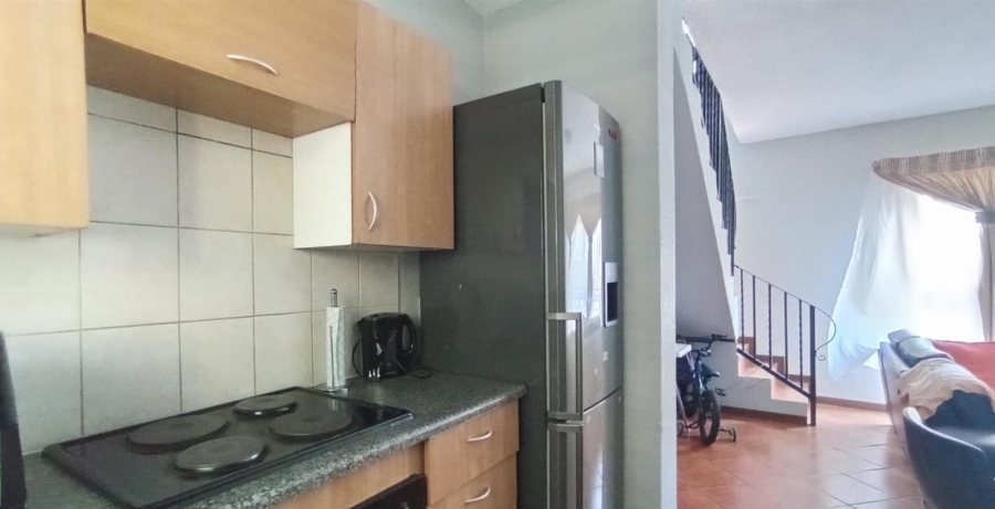 2 Bedroom Property for Sale in La Montagne Gauteng