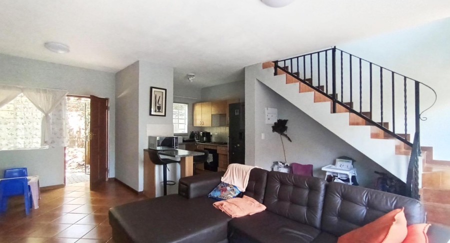 2 Bedroom Property for Sale in La Montagne Gauteng