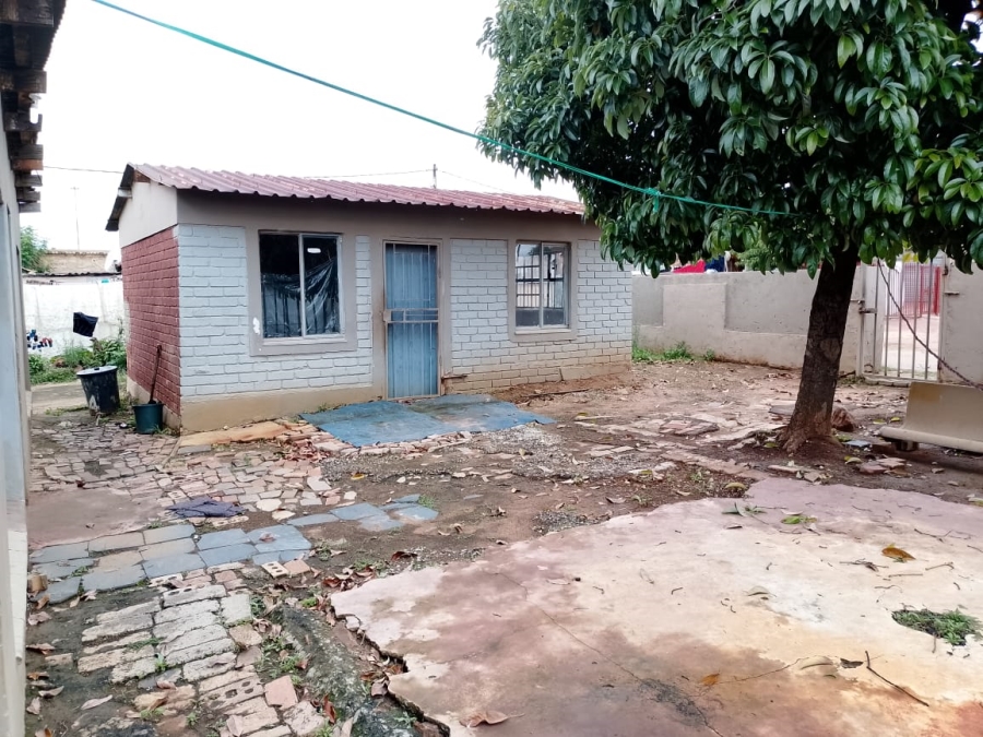 2 Bedroom Property for Sale in Mamelodi East Gauteng