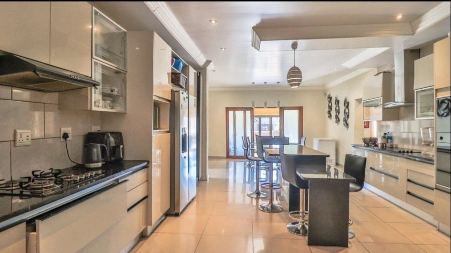 5 Bedroom Property for Sale in Magaliesberg Country Estate Gauteng