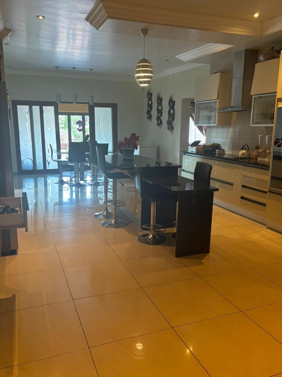 5 Bedroom Property for Sale in Magaliesberg Country Estate Gauteng