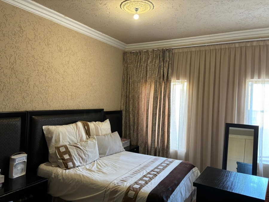 5 Bedroom Property for Sale in Magaliesberg Country Estate Gauteng