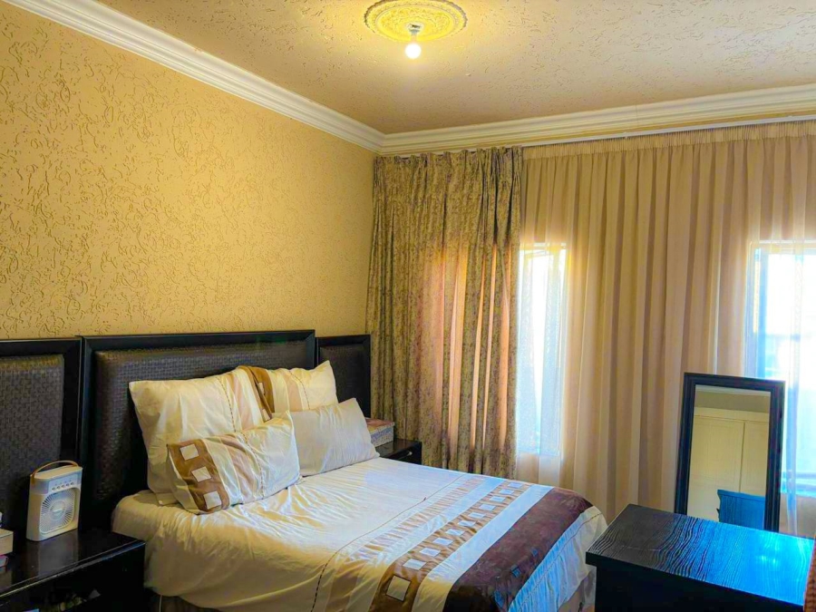5 Bedroom Property for Sale in Magaliesberg Country Estate Gauteng