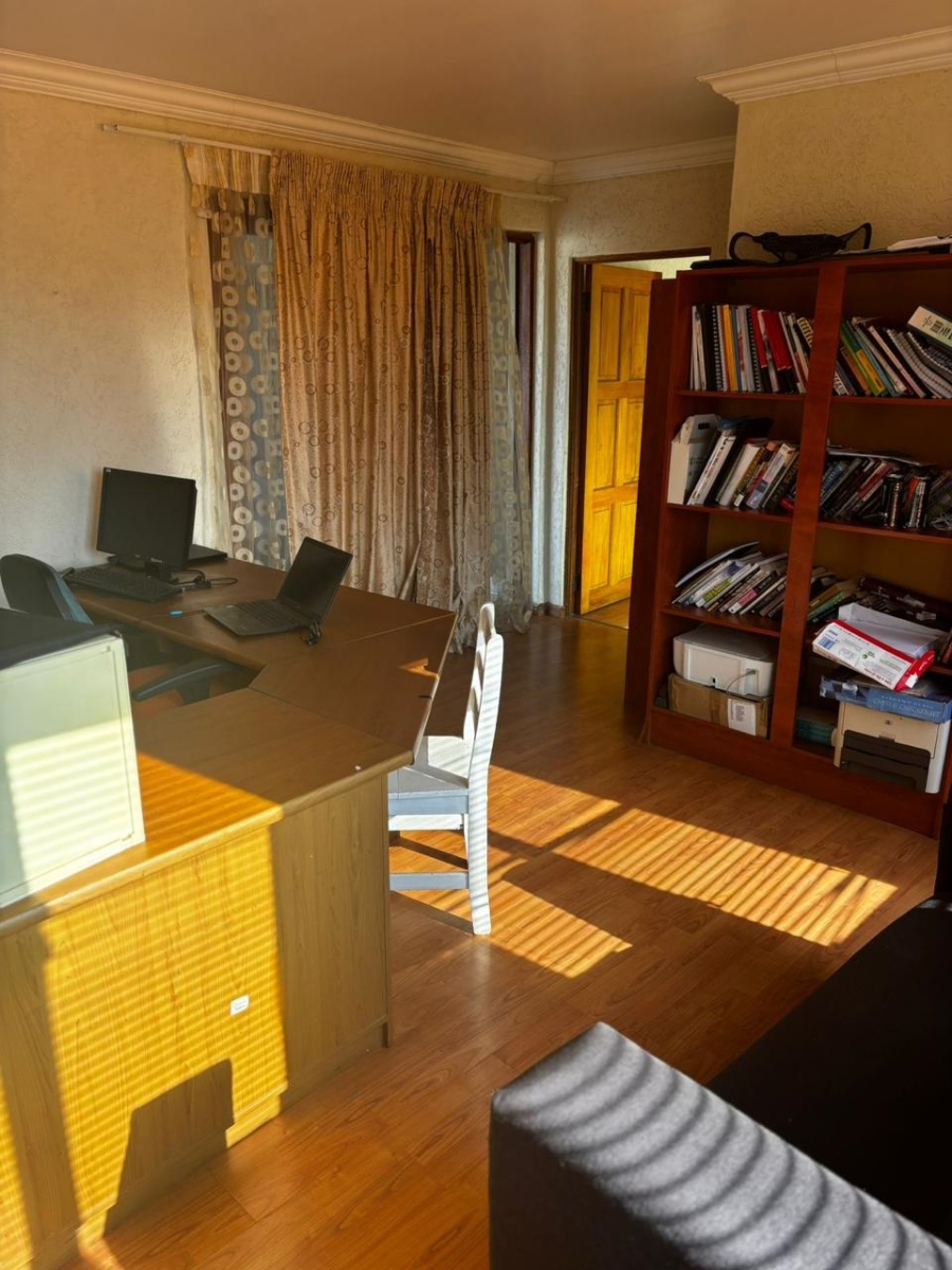 5 Bedroom Property for Sale in Magaliesberg Country Estate Gauteng