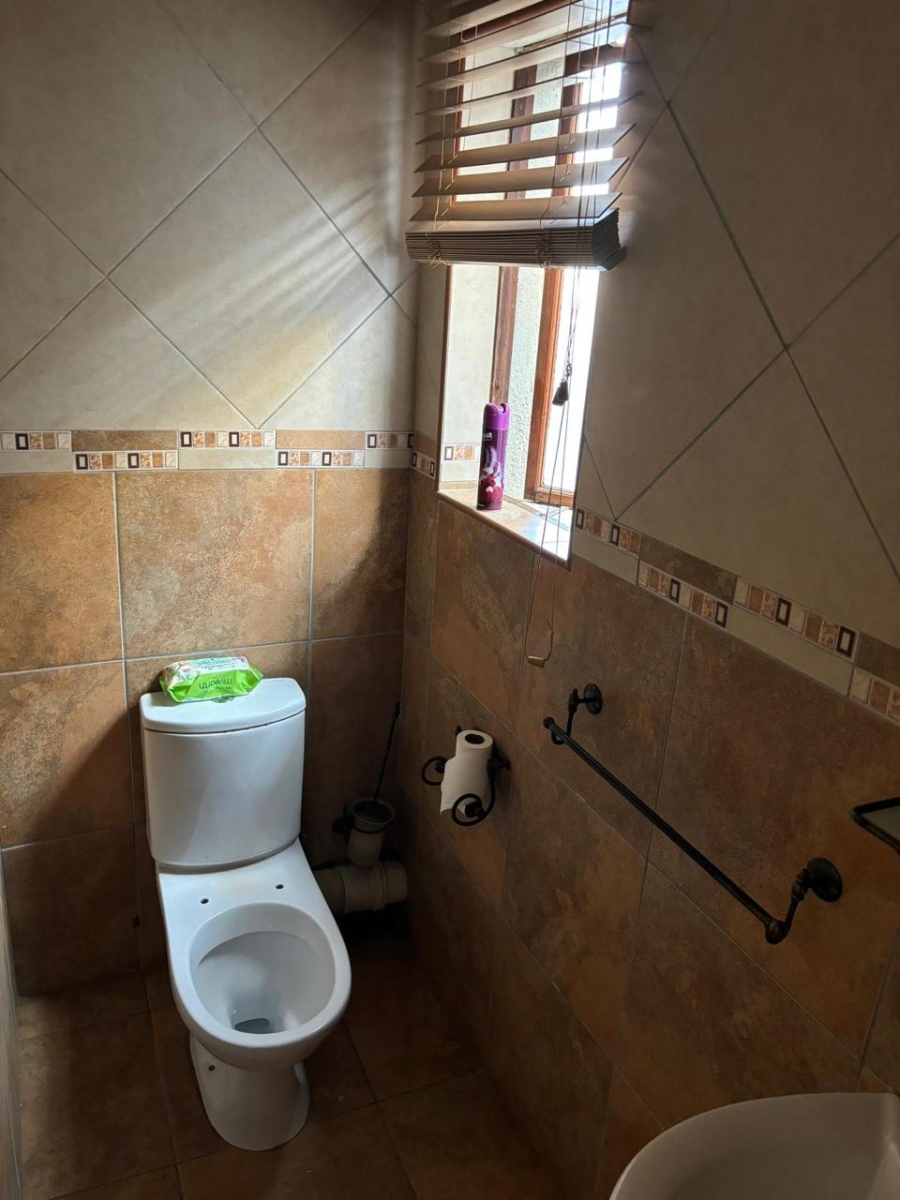 5 Bedroom Property for Sale in Magaliesberg Country Estate Gauteng