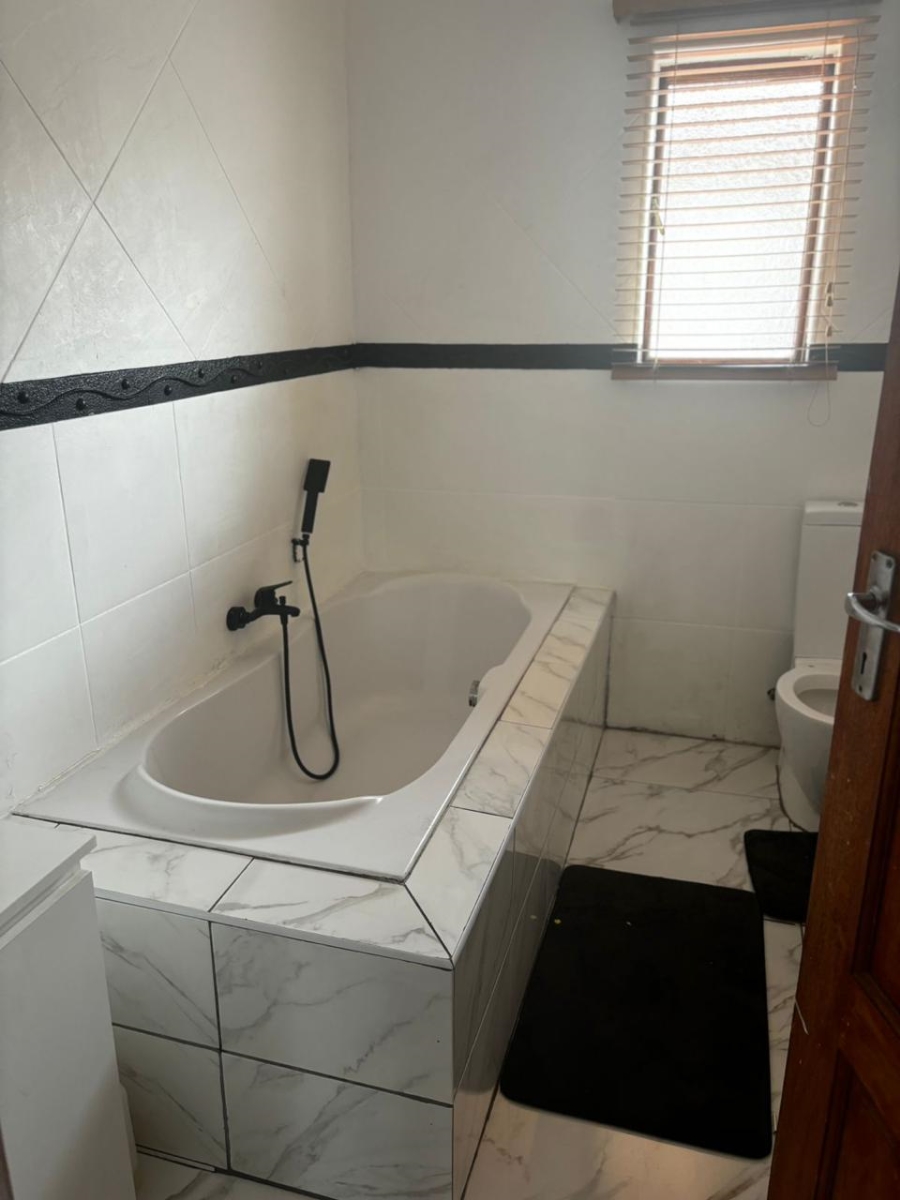 5 Bedroom Property for Sale in Magaliesberg Country Estate Gauteng