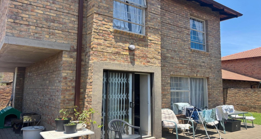 3 Bedroom Property for Sale in Annlin Gauteng