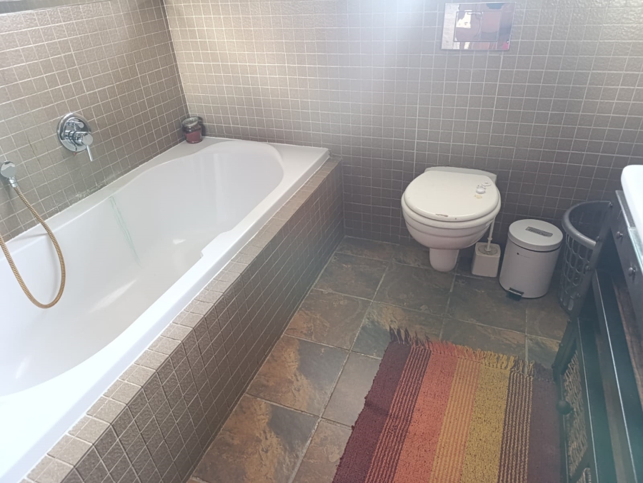 3 Bedroom Property for Sale in Doornpoort Gauteng