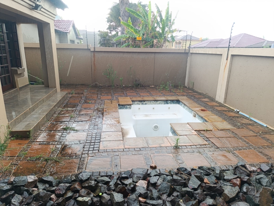 3 Bedroom Property for Sale in Doornpoort Gauteng