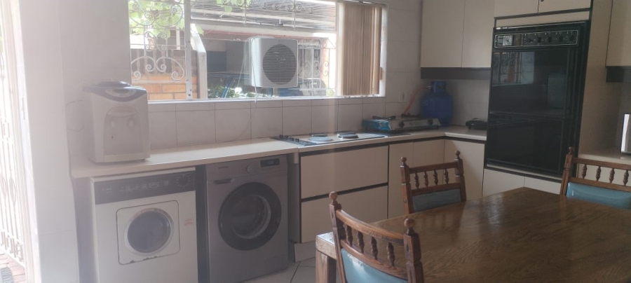 4 Bedroom Property for Sale in Highlands North Gauteng