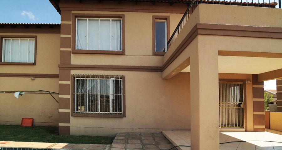 3 Bedroom Property for Sale in Noordwyk Gauteng