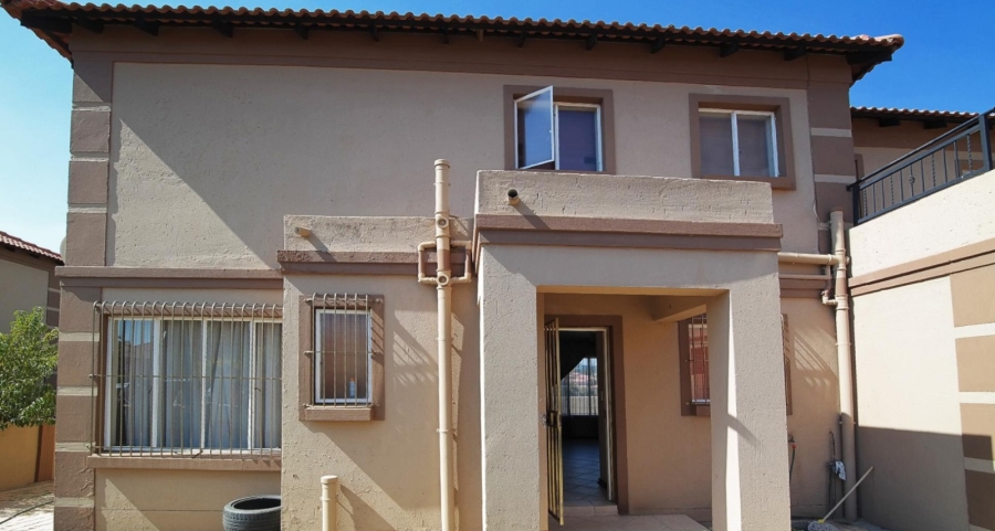 3 Bedroom Property for Sale in Noordwyk Gauteng